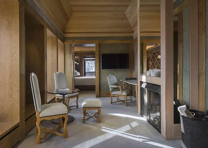 מלון Aman Le Melezin 4*