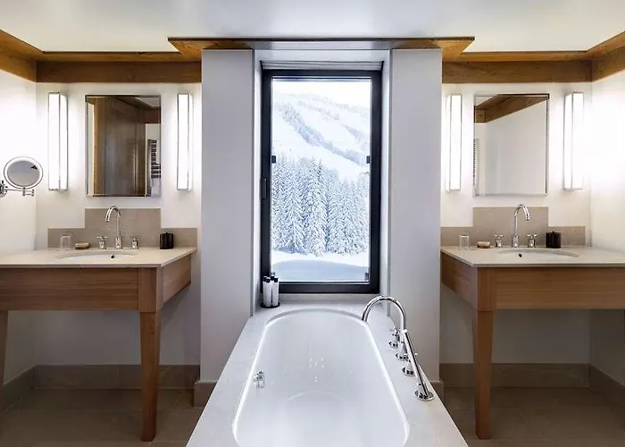 מלון Aman Le Melezin 4*