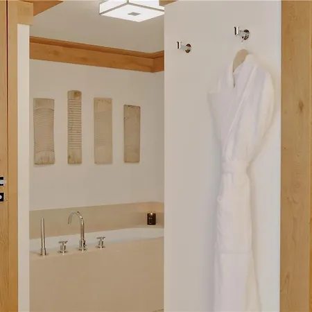 Hotel Aman Le Melezin